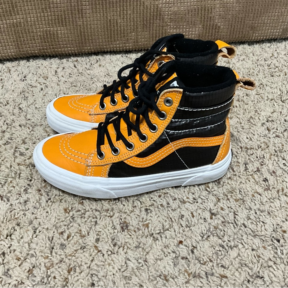 VENS MTE SNEACKER BOYS SIZE 2 BLACK / YELLOW - Picture 6 of 8